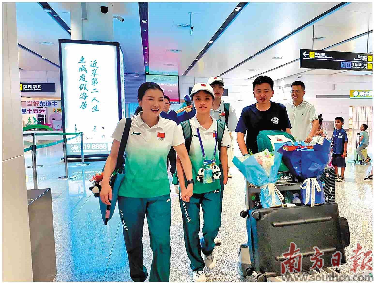 纪录揽三金 纪录揽三金