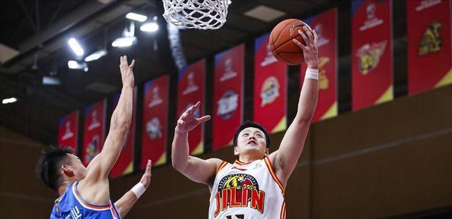 辽宁男篮把, 这两名球员, 尽管目前还