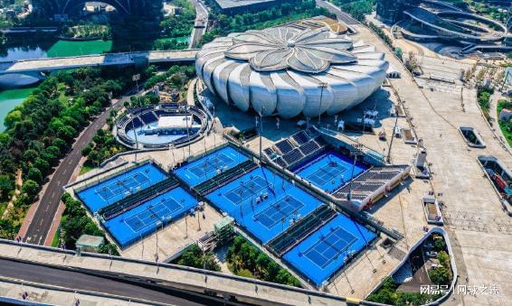 得主, 美国小将的, src