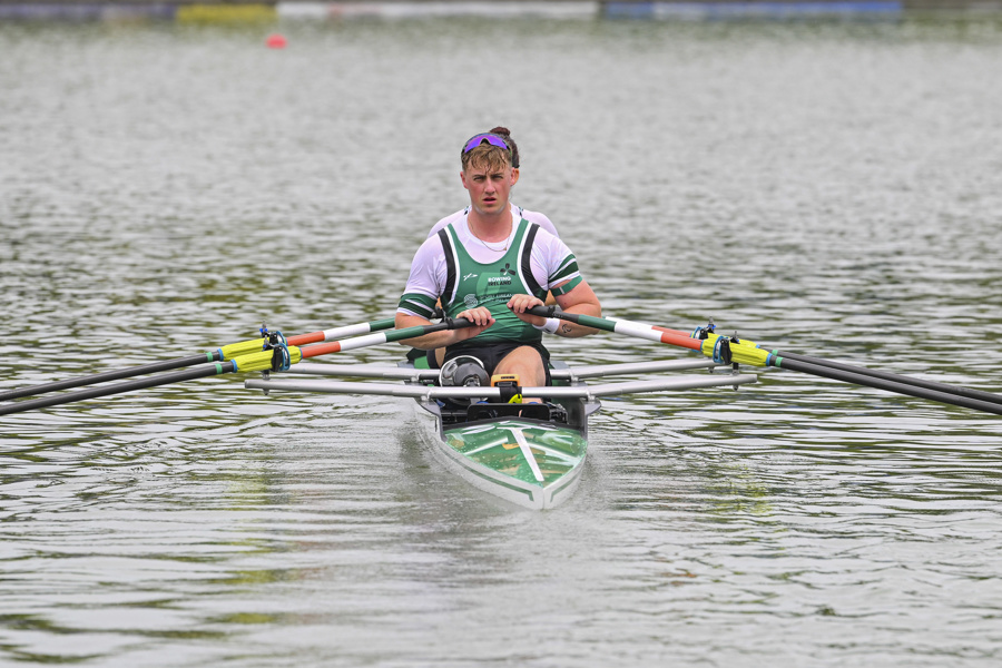 XIbGq, YiWWE XIbGq, YiWWE