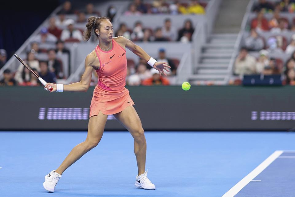 这预示中国, 单比赛参赛, 手肘伤势接