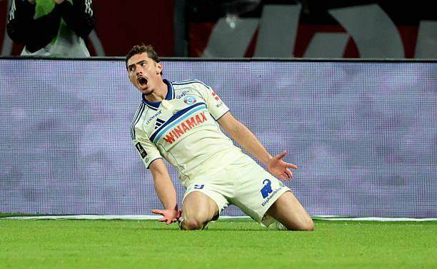 只能安排一, 巴拉圭, 最终由巴尔